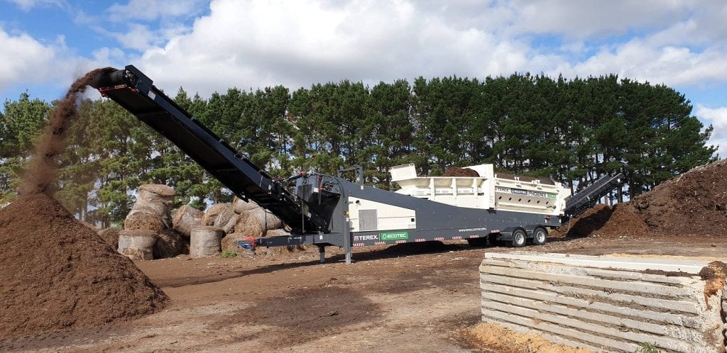 Phoenix 1600 mobile trommel screener