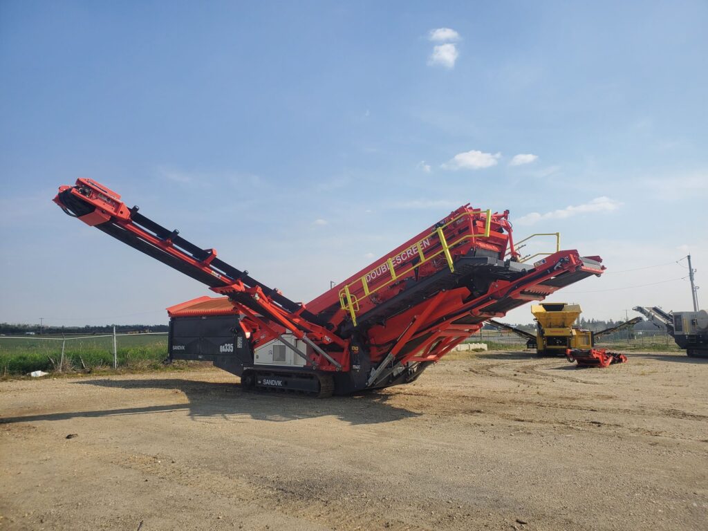 Sandvik QA335 mobile screener